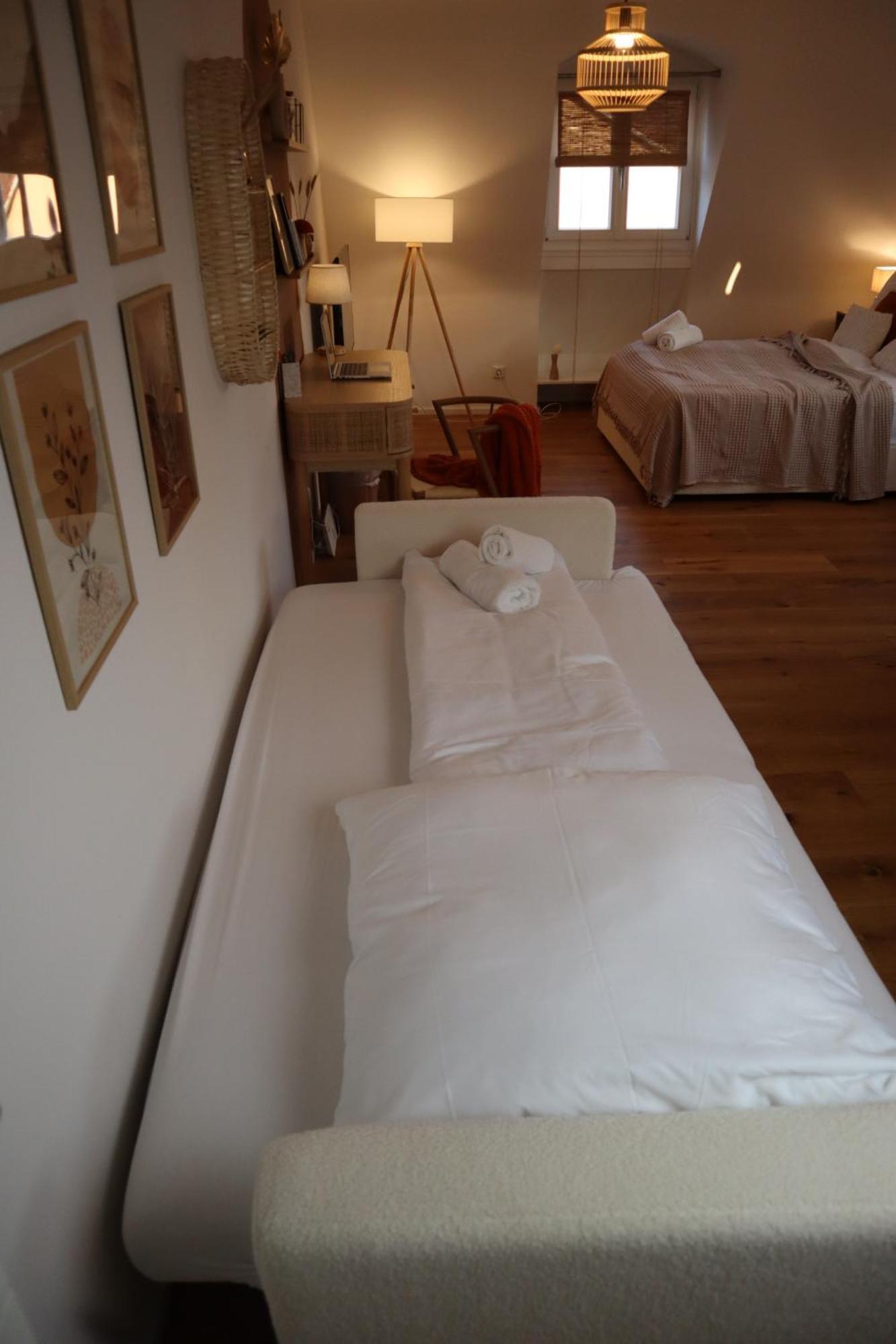 Gemuetliches Boho Studio Apartment In Der Altstadt Kronbergs Kronberg im Taunus Exterior foto